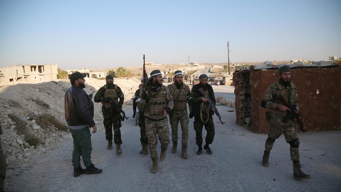 Más de 400 muertos en cinco días de ofensiva insurgente en Siria, según ONG