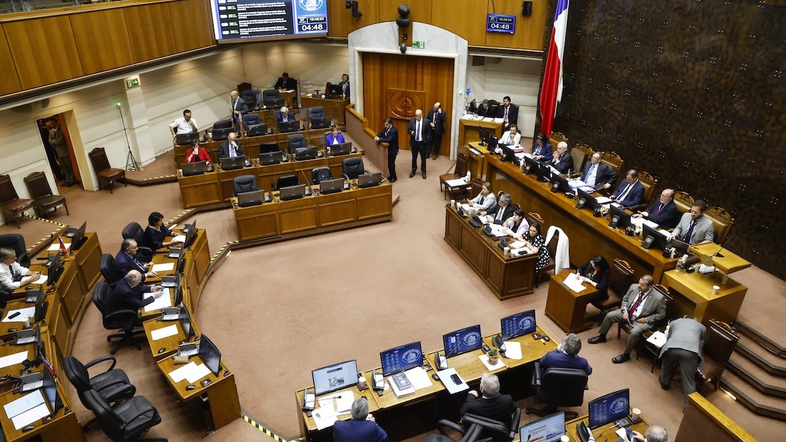 Propuesta de reforma al sistema político no convence al oficialismo