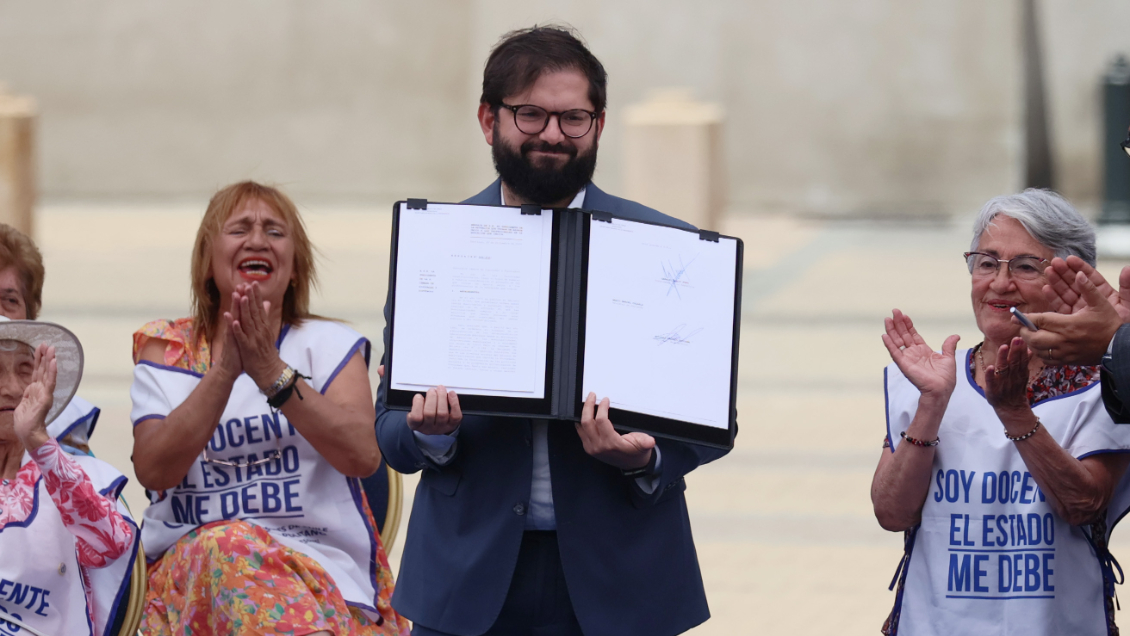 Gobierno presentó proyecto para pagar deuda histórica a profesores