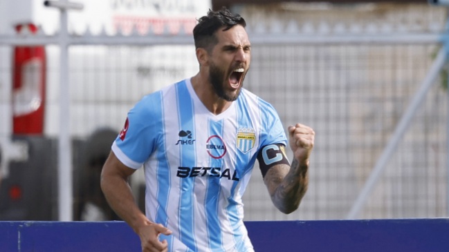 Joaquín Larrivey se despidió de Magallanes: 