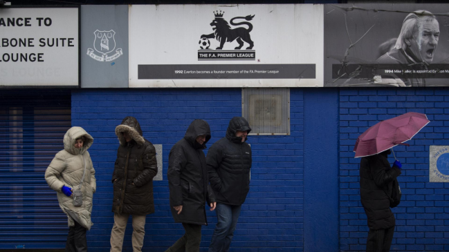Clásico entre Everton y Liverpool en la Premier se suspendió por mal tiempo