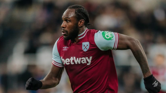 Michail Antonio, delantero de West Ham, sufrió grave accidente automovilístico