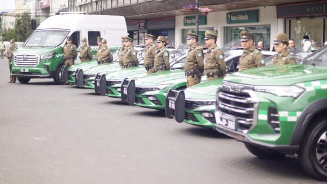 Gobierno entregó 18 nuevos vehículos a Carabineros de La Araucanía