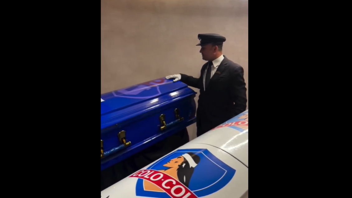 [VIDEO] Viralizan venta de ataúdes para barristas de Colo Colo y la U