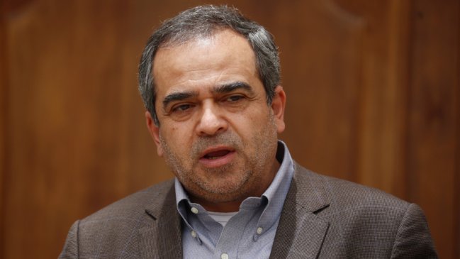 Quintana: Si la UDI cede al pauteo de Kast, no habrá acuerdo en pensiones