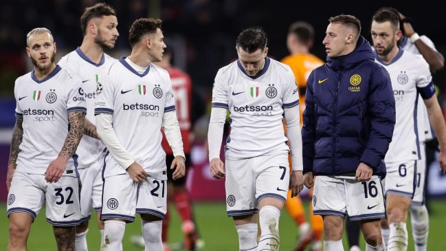 Inter de Milán pasó la noche en Colonia por una avería en el avión