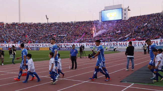 Universidad de Chile agotó sus abonos de galería para el 2025