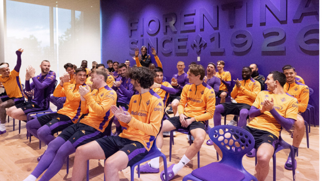 Edoardo Bove visitó a sus compañeros de Fiorentina luego de su operación