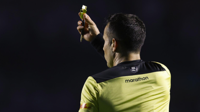 Arbitro es investigado por apuestas sospechosas en partido de ascenso