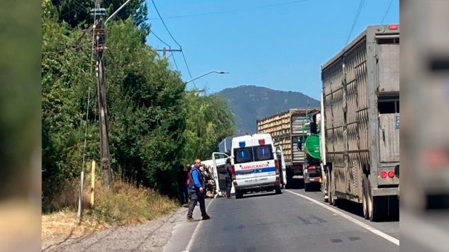 Un fallecido y 11 temporeros heridos dejó accidente en Las Cabras
