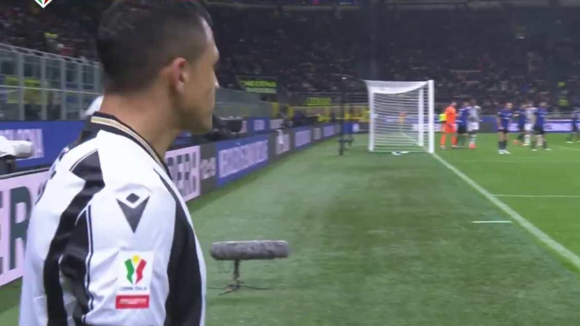 [VIDEO] ¡Encendido! Alexis intentó meter un gol olímpico a Inter en la Copa Italia