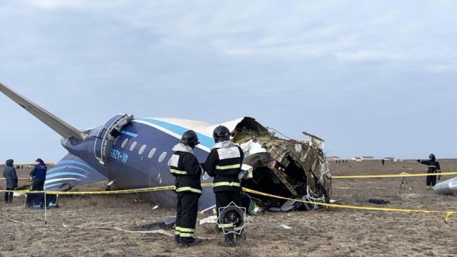 Al menos 38 muertos en accidente de avión en Kazajistán
