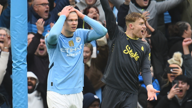 Manchester City sumó otro tropiezo a su crisis tras empatar con Everton