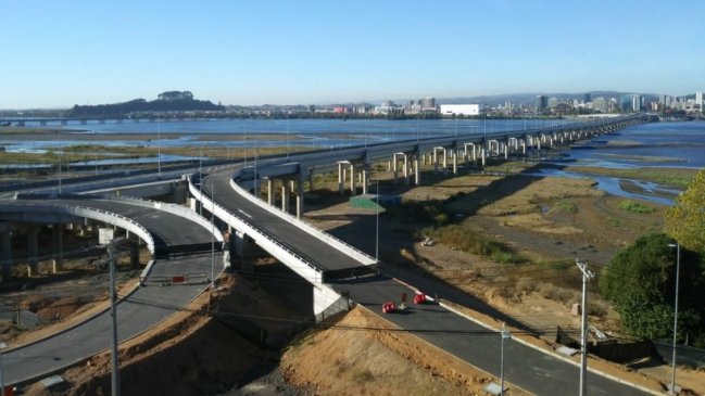 San Pedro de la Paz: Camión derramó excrementos a lo largo de tres kilómetros