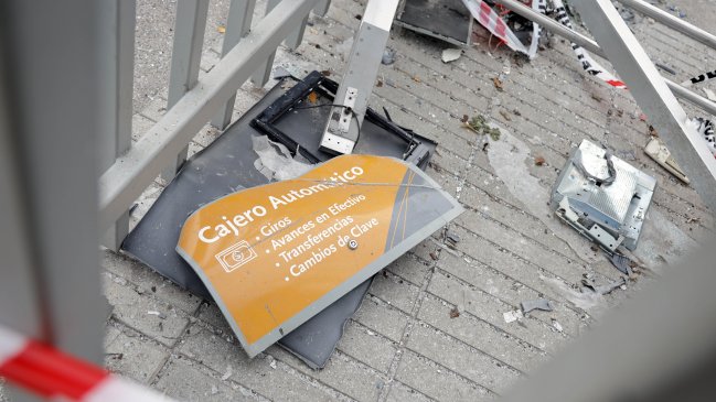 Conchalí: Intento de robo a cajero provocó incendio en supermercado