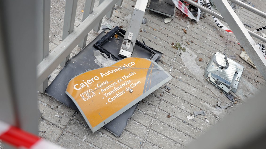 Conchalí: Intento de robo a cajero provocó incendio en supermercado