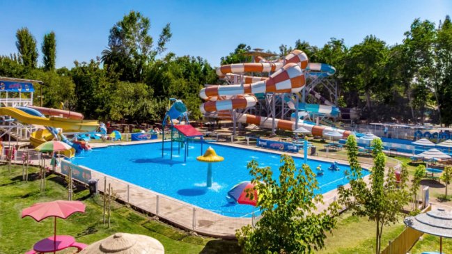 Las mejores piscinas y parques acuáticos para disfrutar este verano