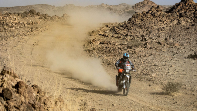 Tomás de Gavardo avanzó importantes lugares en la primera etapa del Rally Dakar 2025