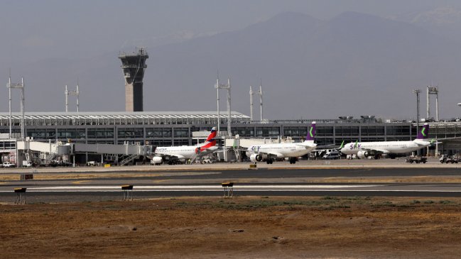 Desperfecto mecánico de avión obligó el cierre de pista en Aeropuerto de Santiago