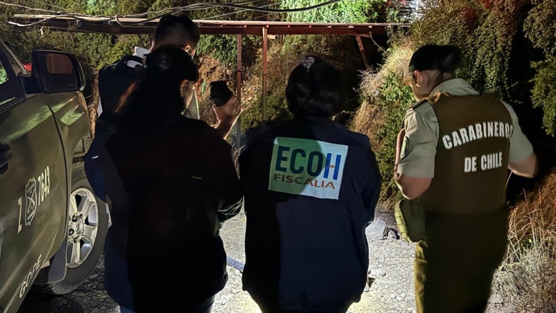 Puente Alto: Cadáver de un apuñalado apareció en la ribera de un canal