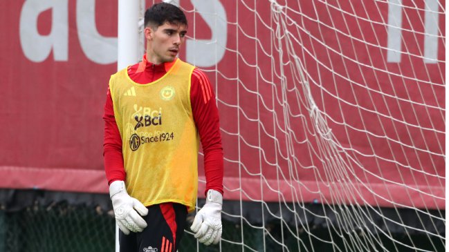 Vicente Reyes retornó a Norwich City tras su préstamo en Cambridge United