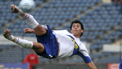   ¡De vuelta a la UC! Las camisetas a lo largo de la carrera de Gary Medel 