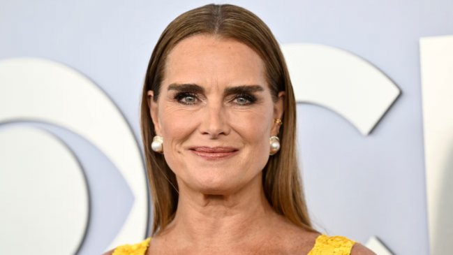 Brooke Shields revela que le sometieron a un rejuvenecimiento vaginal sin consentimiento