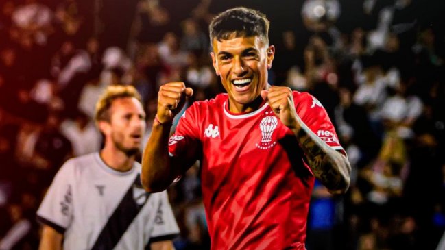 Con Echeverría en el banco y Alarcón fuera, Huracán ganó amistoso ante Danubio