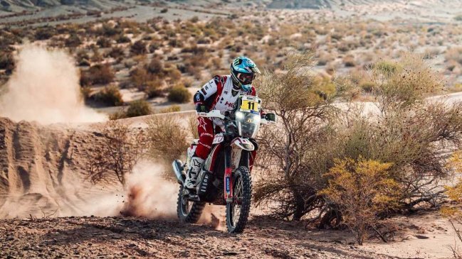 José Ignacio Cornejo sigue metido entre los 10 mejores del Dakar