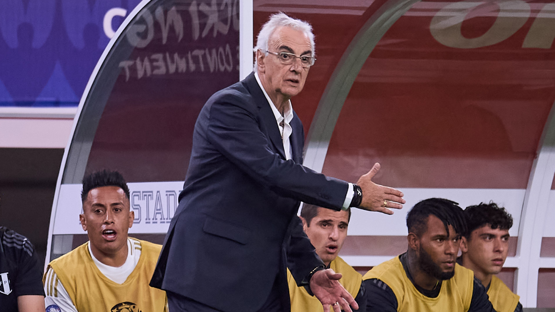 Perú anunció la salida de su seleccionador Jorge Fossati