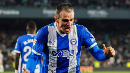   Kike García marcó un triplete para la victoria de Alavés ante Real Betis en el Benito Villamarín 