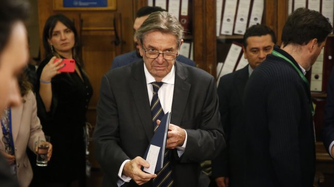 Exembajador Gazmuri: 