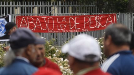   Pescadores artesanales se manifestaron frente al Congreso Nacional 