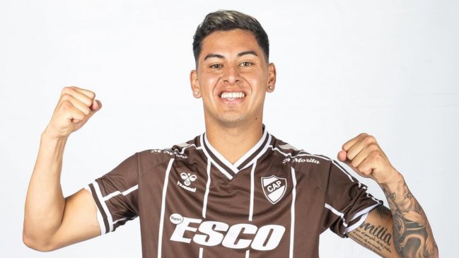 Platense oficializó el fichaje del delantero chileno Maximiliano Rodríguez