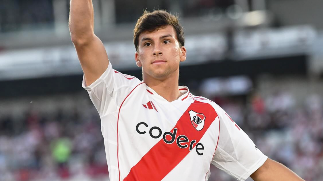 Gonzalo Tapia sumó nuevos halagos en Argentina por su cometido en River Plate