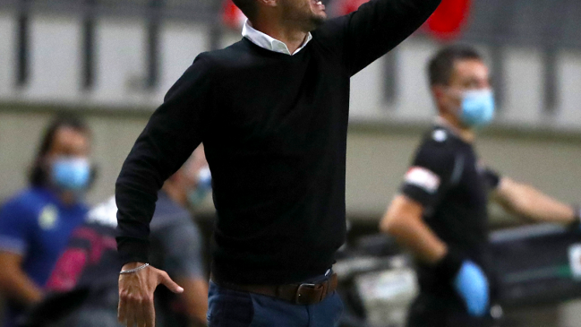 En México acusan a exentrenador del fútbol chileno por robo y abandono de deberes