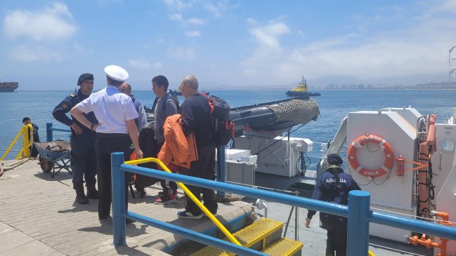 Salvaron a tres personas del hundimiento de un yate cerca de Tongoy