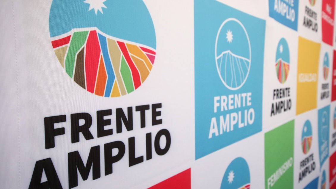 Frente Amplio fue el partido que más militantes perdió en 2024