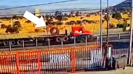  Rollo de acero terminó en la cabina de un conductor en la ruta 68  