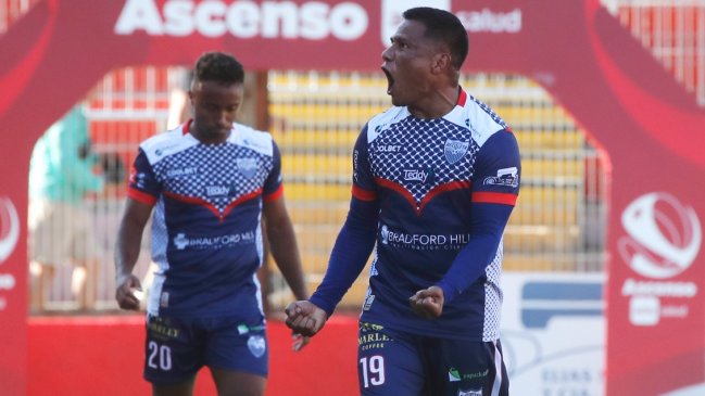 Delantero de Recoleta avisa a la U: Hay deseo y hambre de querer jugar