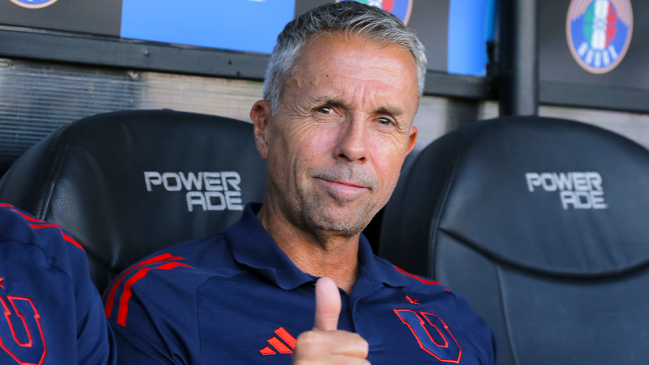 Alvarez y el estreno goleador de Javier Altamirano: No puedo evitar emocionarme