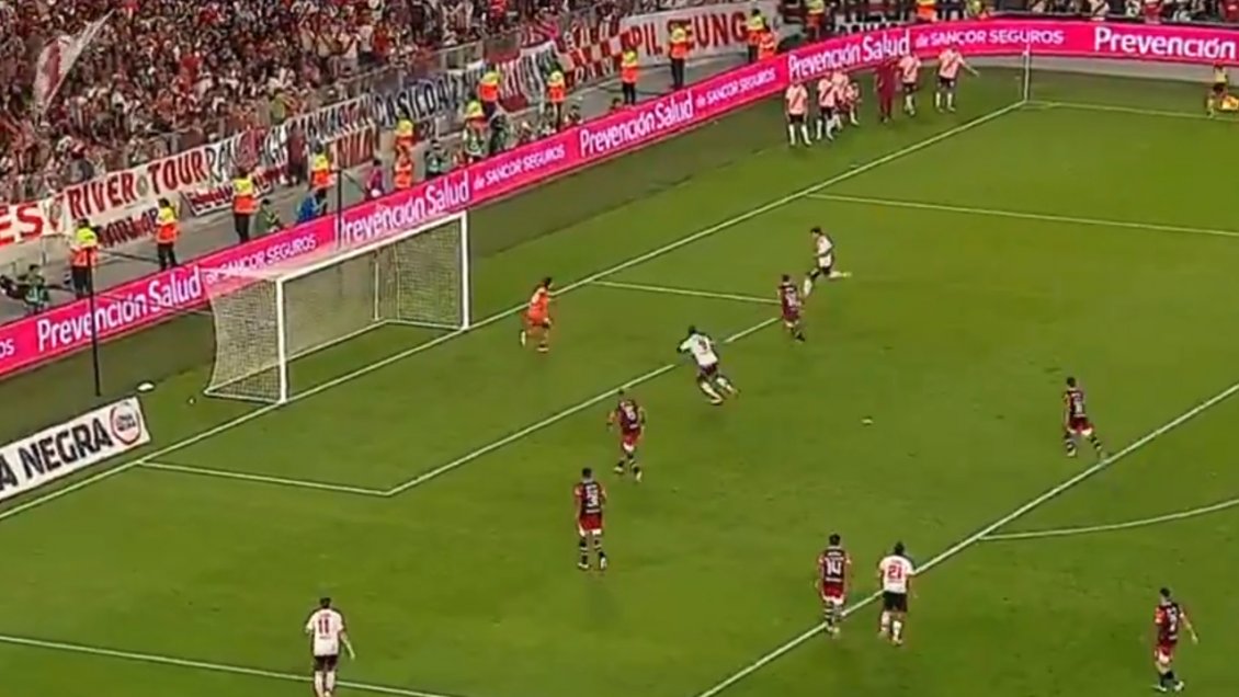 [VIDEO] El increíble gol que se perdió Gonzalo Tapia en River Plate ante Instituto