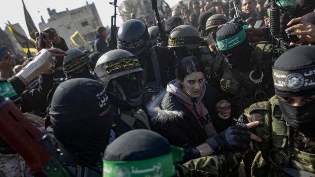 Netanyahu retrasó liberación de 110 presos palestinos tras caótico intercambio en Gaza