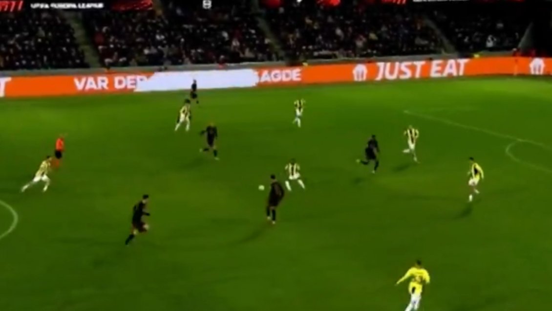 [VIDEO] Desafortunada acción de Osorio permitió gol de contragolpe de Fenarbahce ante Midtjylland