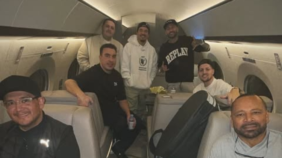 [VIDEO] Neymar aterrizó en Brasil en medio de gran expectación