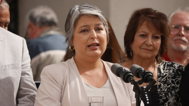 Jara: En el PC las conversaciones no parten con uno autoproclamándose