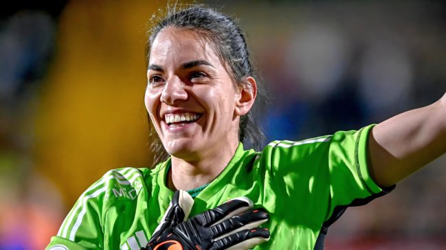 Unión Española sorprendió y presentó a Natalia Campos como su nueva refuerzo