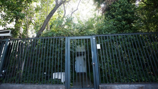 Correo alertó en abril problemas jurídicos en venta de casa de Allende