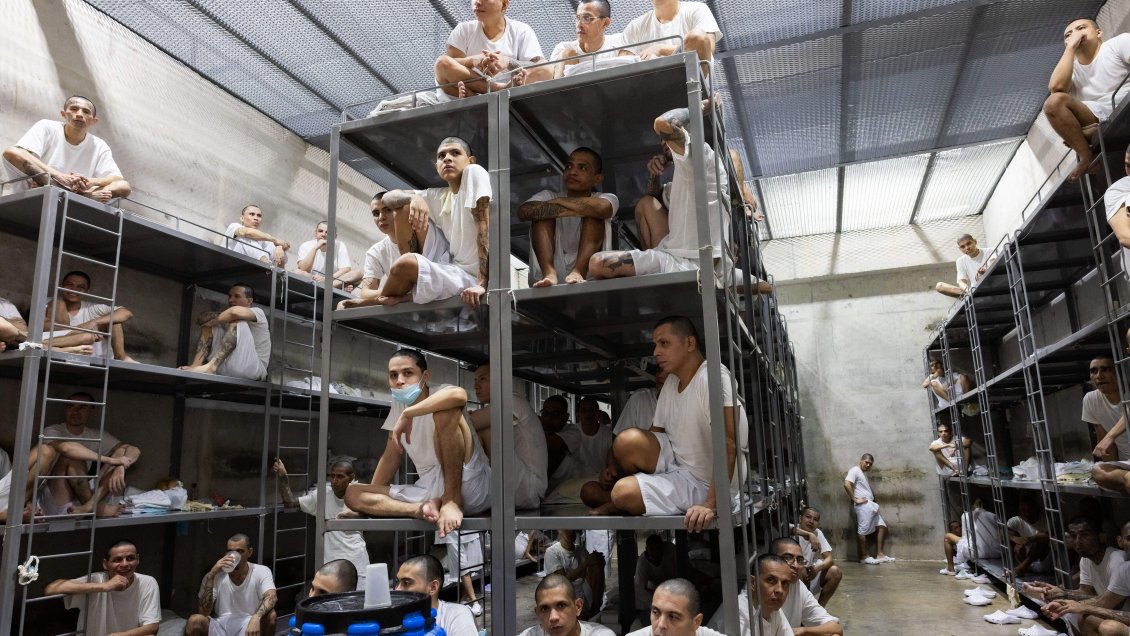 Diputados UDI piden al Gobierno enviar extranjeros condenados a El Salvador