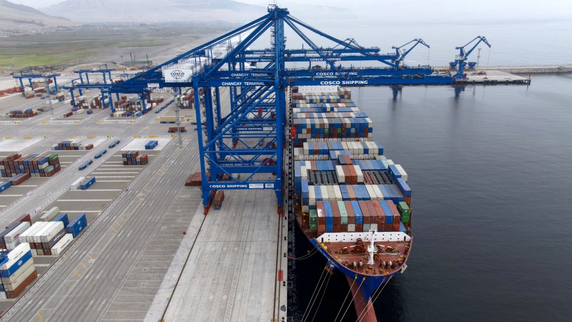 Naviera china dejará de recalar en Chile: Lo hará en megapuerto de Perú